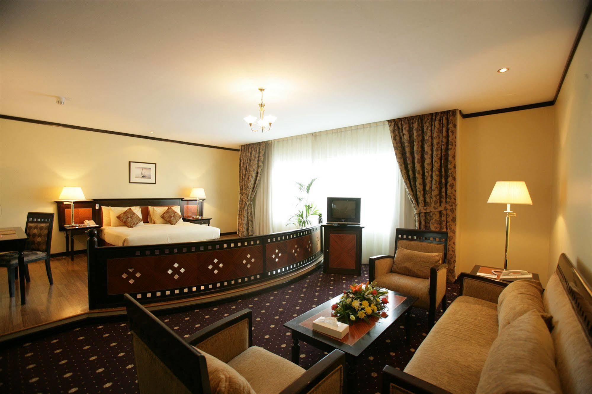 Rolla Suites Hotel -Former J5 Bur Dubai Hotel מראה חיצוני תמונה